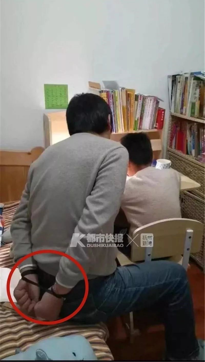 陪娃写作业又上热搜！一人写作业全家崩溃，只许3招消除鸡飞狗跳