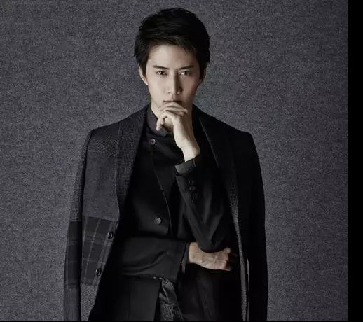 中国明星不会穿西服? 中国明星不会穿西服?