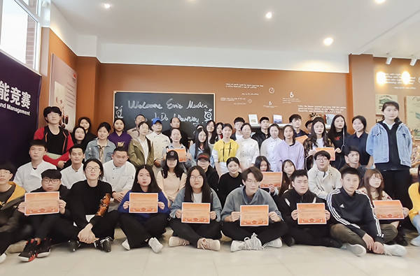 经管学院成功举办首届烘焙技能竞赛 经管学院成功举办首届烘焙技能竞赛