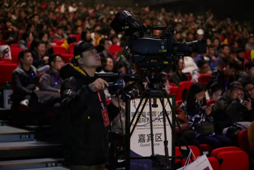 刘慈欣—第五届中国(成都)国际科幻大会,盛大开幕。 刘慈欣—第五届中国(成都)国际科幻大会,盛大开幕。