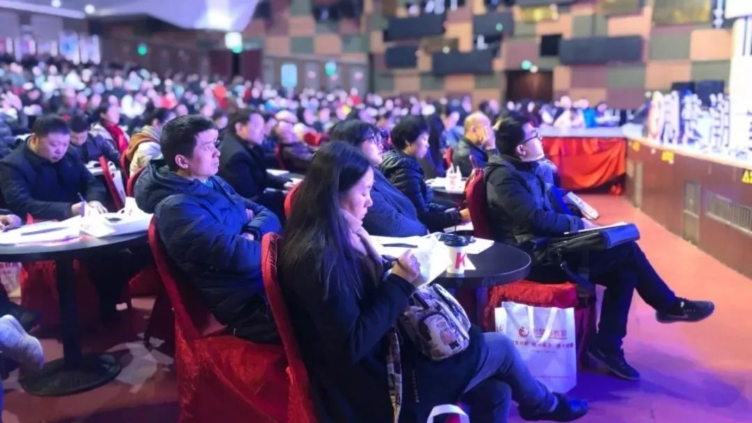 温暖圣诞丨这一年你和荆楚潮的故事,满满的回忆!(超值好礼放送) 温暖圣诞丨这一年你和荆楚潮的故事,满满的回忆!(超值好礼放送)