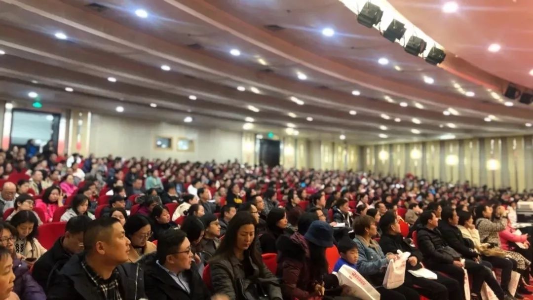 温暖圣诞丨这一年你和荆楚潮的故事,满满的回忆!(超值好礼放送) 温暖圣诞丨这一年你和荆楚潮的故事,满满的回忆!(超值好礼放送)