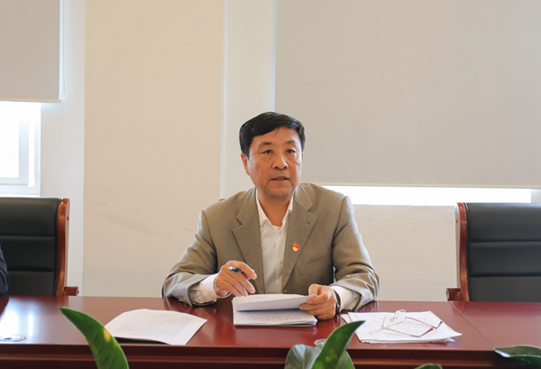 校党委理论学习中心组开展“廉洁自律”专题学习 校党委理论学习中心组开展“廉洁自律”专题学习