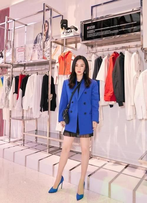 北京丰台职业模特培训●终于等到你—2020年流行色“经典蓝” 北京丰台职业模特培训●终于等到你—2020年流行色“经典蓝”