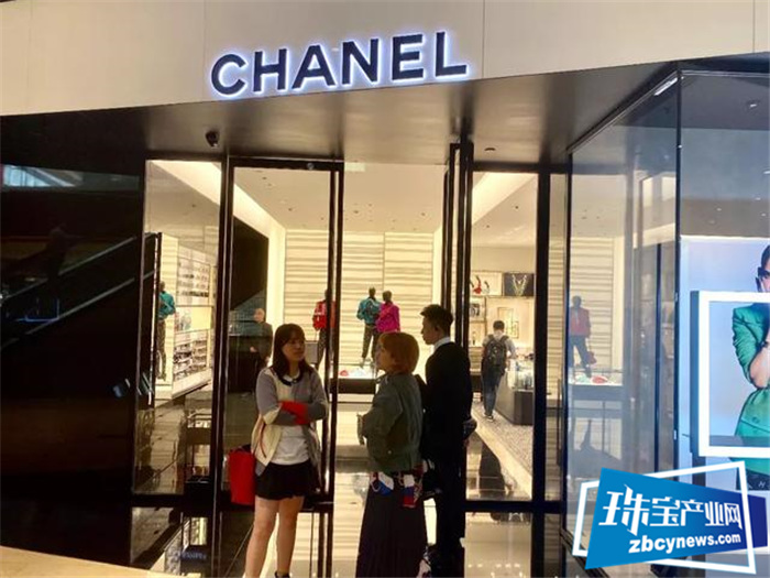 中国人这么能买奢侈品,2020年会继续吗? 中国人这么能买奢侈品,2020年会继续吗?