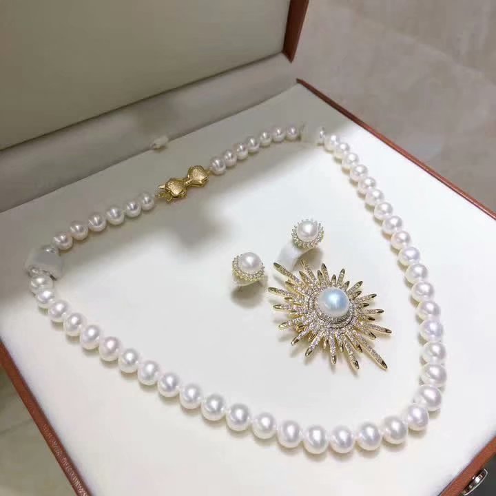 过年不知道给妈妈送什么 不妨看看这些珍珠饰品! 过年不知道给妈妈送什么 不妨看看这些珍珠饰品!