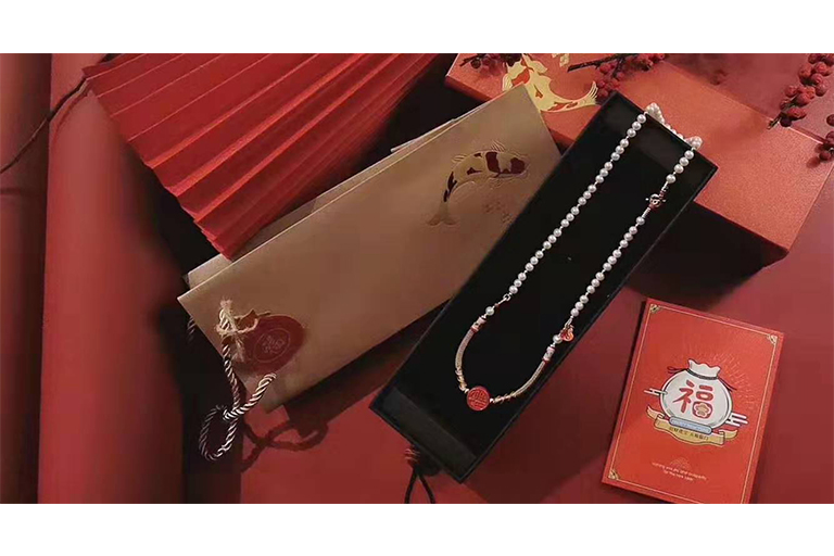 过年不知道给妈妈送什么 不妨看看这些珍珠饰品! 过年不知道给妈妈送什么 不妨看看这些珍珠饰品!
