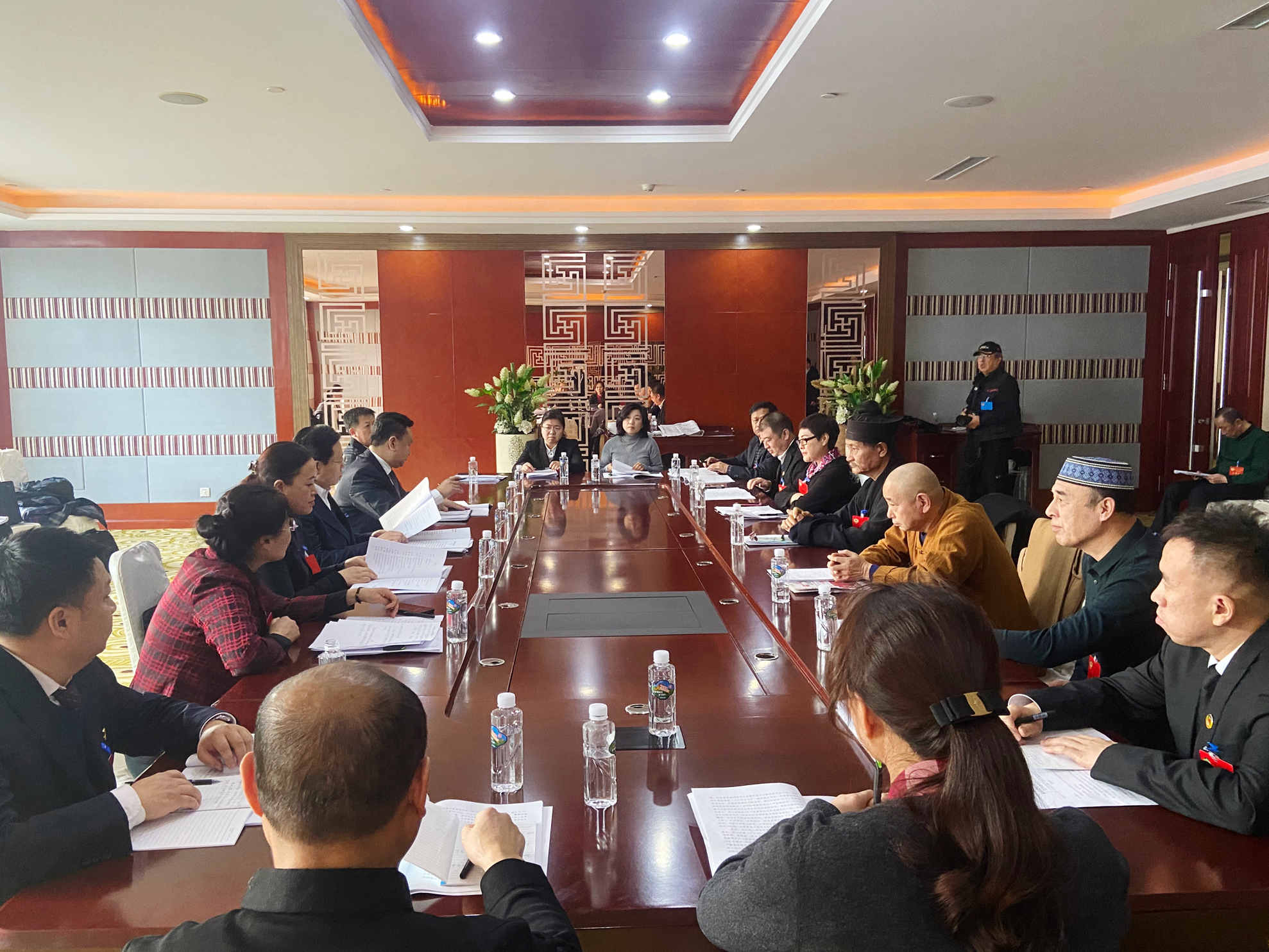 北京英国威廉希尔公司鸿图科技集团有限公司董事长魏丽虹参加中国人民政治协商会议双鸭山市第十一届委员会第四次会议 北京英国威廉希尔公司鸿图科技集团有限公司董事长魏丽虹参加中国人民政治协商会议双鸭山市第十一届委员会第四次会议