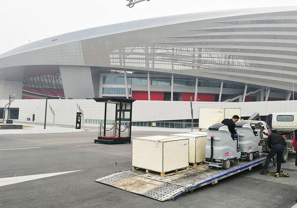 郑州奥体体育万博app下载 洗地车 高压冲洗车扫雪机交机完成 河南环美环保 郑州奥体体育万博app下载 洗地车 高压冲洗车扫雪机交机完成 河南环美环保