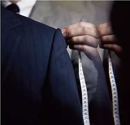 西服定制,浓缩的绅士精华 西服定制,浓缩的绅士精华