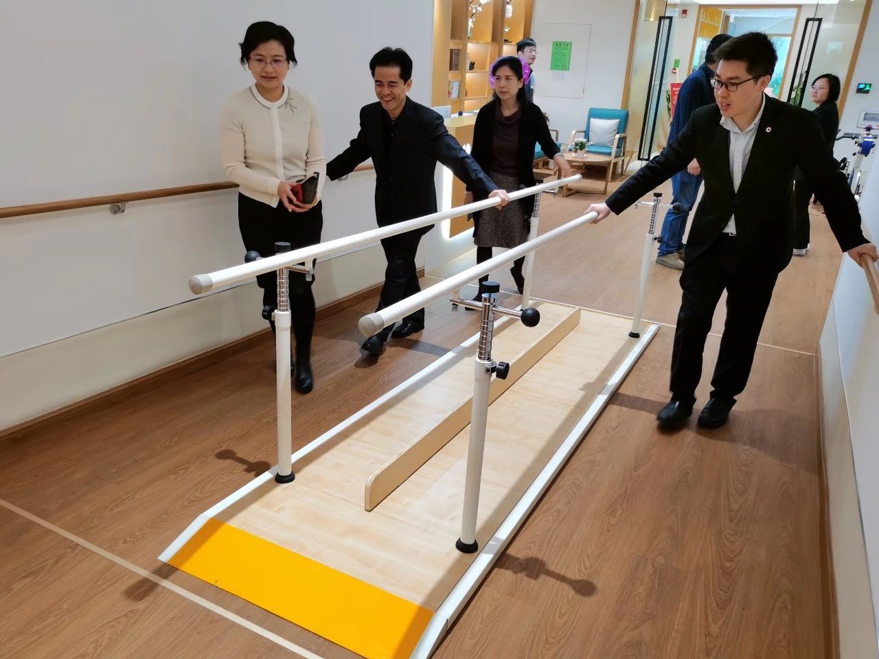深圳市民政局皮勇华副局长率队调研国寿·康欣社区颐康之家