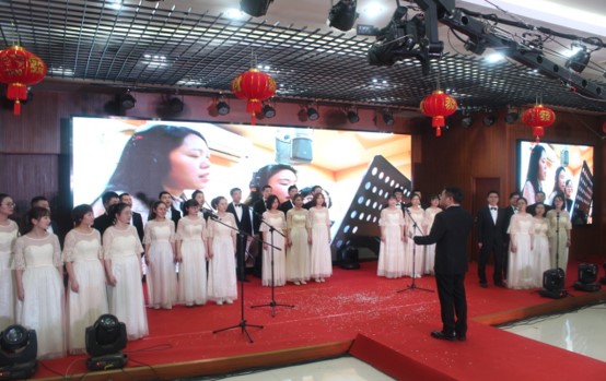 一夫公司二十周年庆典在滨江厂区隆重举行 一夫公司二十周年庆典在滨江厂区隆重举行