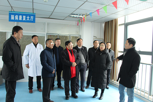 为持续推进和深化紧密型医联体建设工作,1月15日上午,安徽省中医院与长丰分院(长丰县中医院)在省中医院远程会诊中心召开紧密型合作科室座谈会。省中医院领导及部分科室负责人和长丰分院(长丰县中医院)领导班 为持续推进和深化紧密型医联体建设工作,1月15日上午,安徽省中医院与长丰分院(长丰县中医院)在省中医院远程会诊中心召开紧密型合作科室座谈会。省中医院领导及部分科室负责人和长丰分院(长丰县中医院)领导班