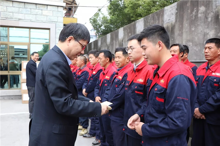 【领导关怀】四川省人力资源和社会保障厅党组书记、厅长胡斌赴浙江慰问川籍农民工代表