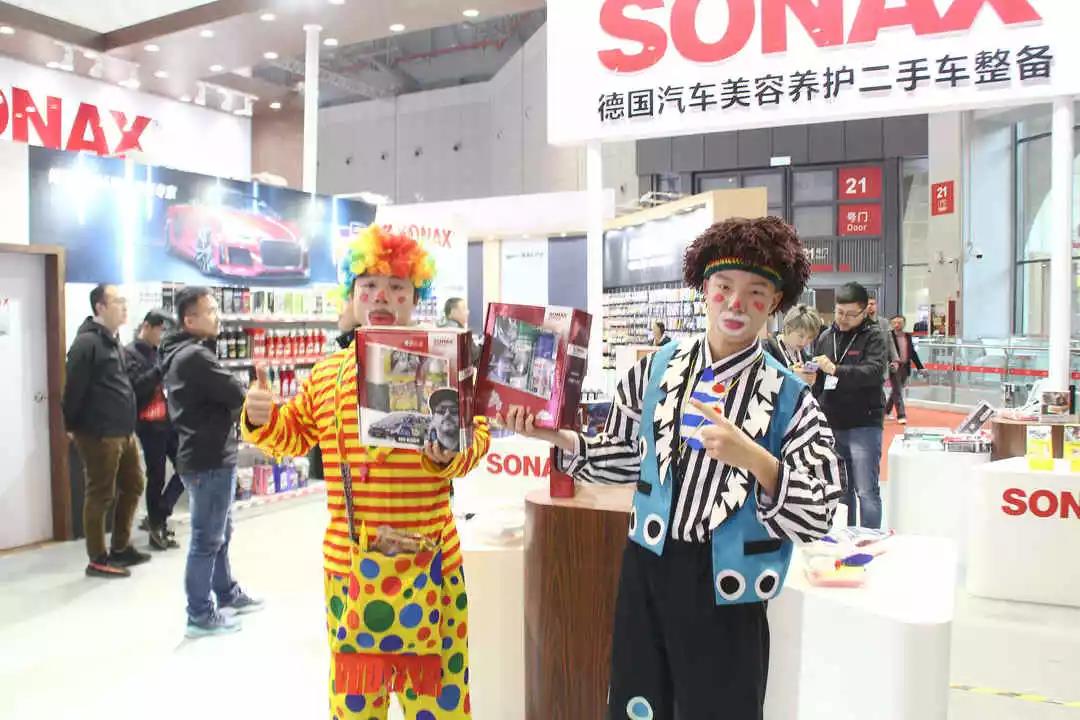 驻足当下,展望未来 驻足当下,展望未来