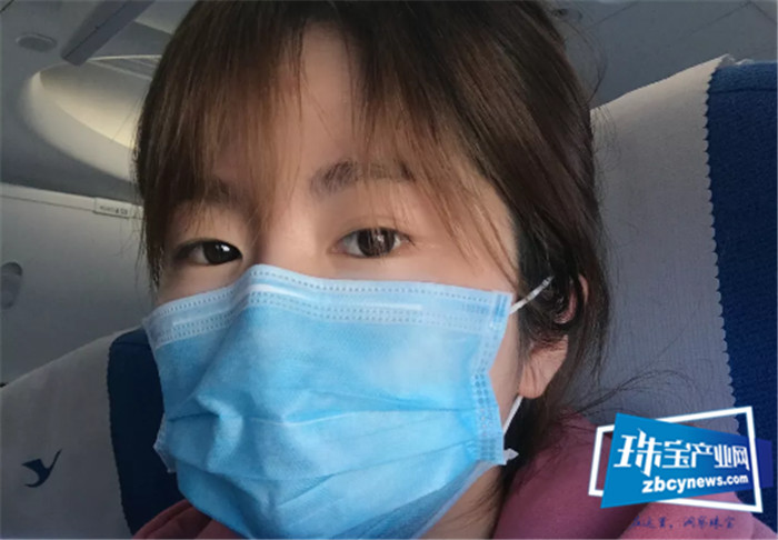 今生金饰前珠宝主播驰援武汉 ——负重前行,珠宝人的美丽故事 今生金饰前珠宝主播驰援武汉 ——负重前行,珠宝人的美丽故事