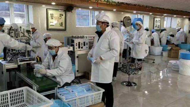 商务部:共进口超50亿元医疗物资 包括13.7亿只口罩 商务部:共进口超50亿元医疗物资 包括13.7亿只口罩