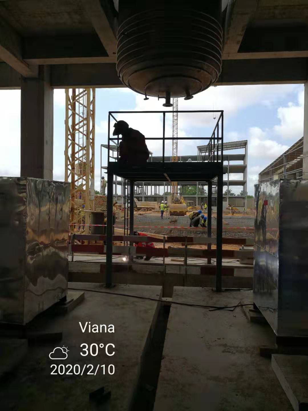 春节期间洗衣粉生产线安装工程继续进行