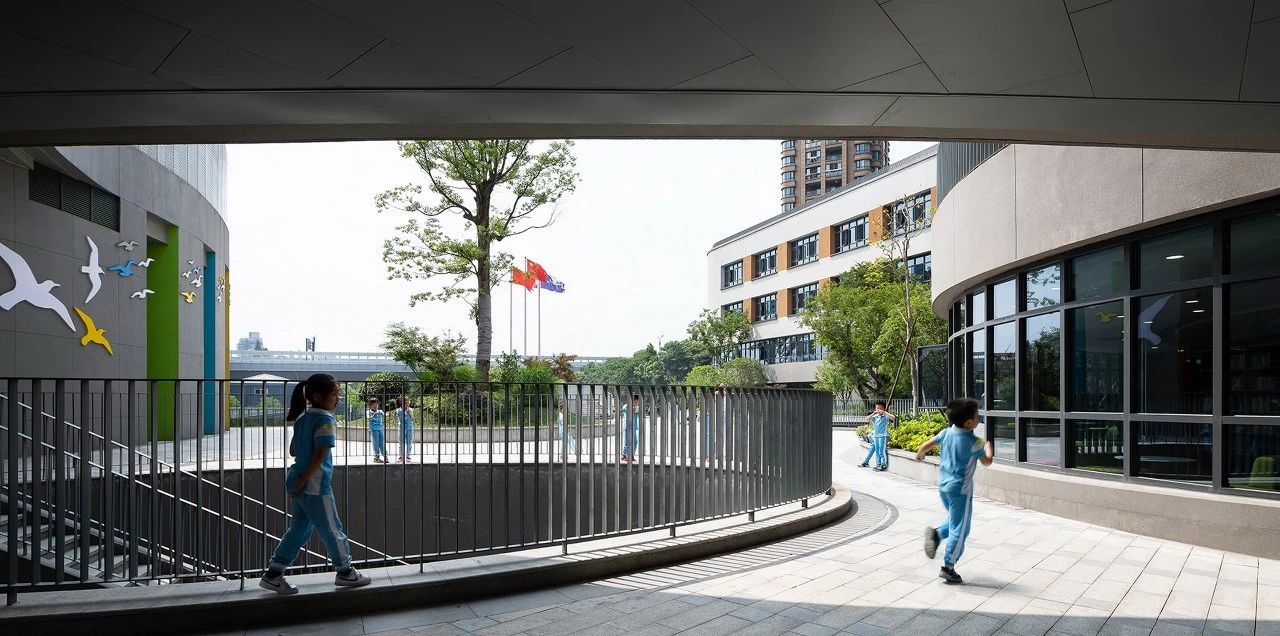 杭州市胜利小学新城校区及附属幼儿园 / 浙江大学建筑设计研究院 杭州市胜利小学新城校区及附属幼儿园 / 浙江大学建筑设计研究院