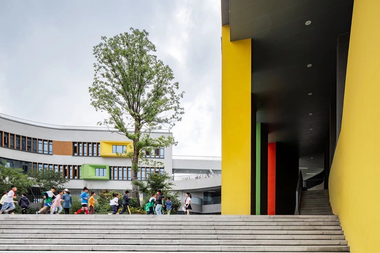 杭州市胜利小学新城校区及附属幼儿园 / 浙江大学建筑设计研究院 杭州市胜利小学新城校区及附属幼儿园 / 浙江大学建筑设计研究院