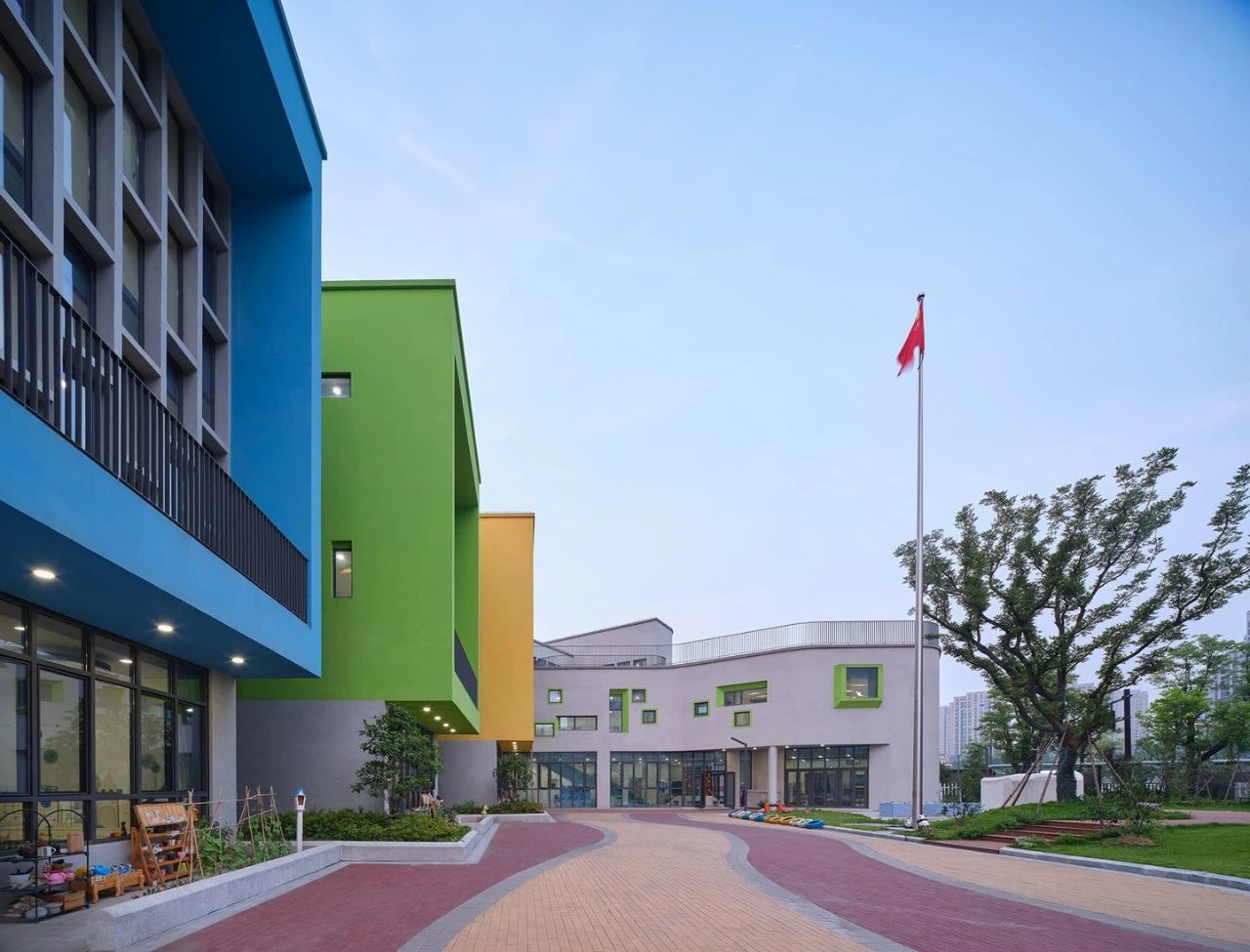 杭州市胜利小学新城校区及附属幼儿园 / 浙江大学建筑设计研究院 杭州市胜利小学新城校区及附属幼儿园 / 浙江大学建筑设计研究院