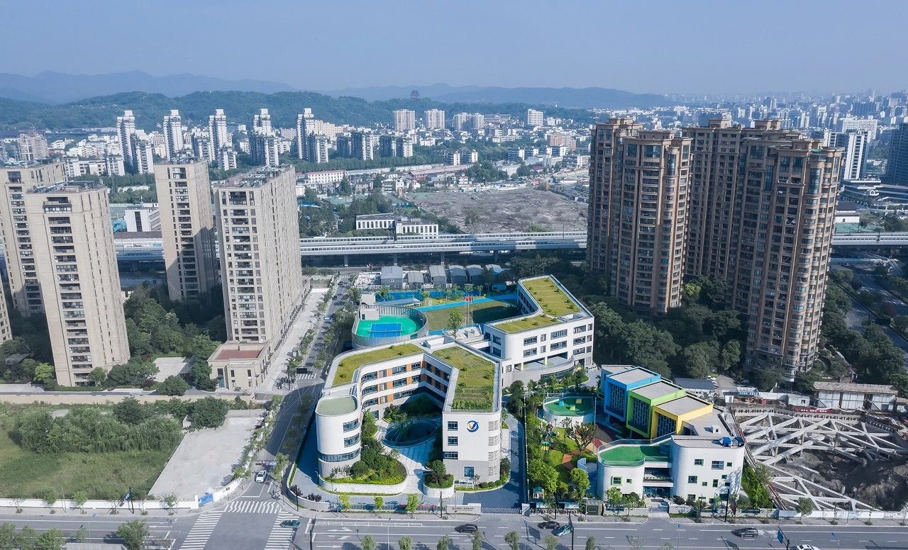 杭州市胜利小学新城校区及附属幼儿园 / 浙江大学建筑设计研究院 杭州市胜利小学新城校区及附属幼儿园 / 浙江大学建筑设计研究院
