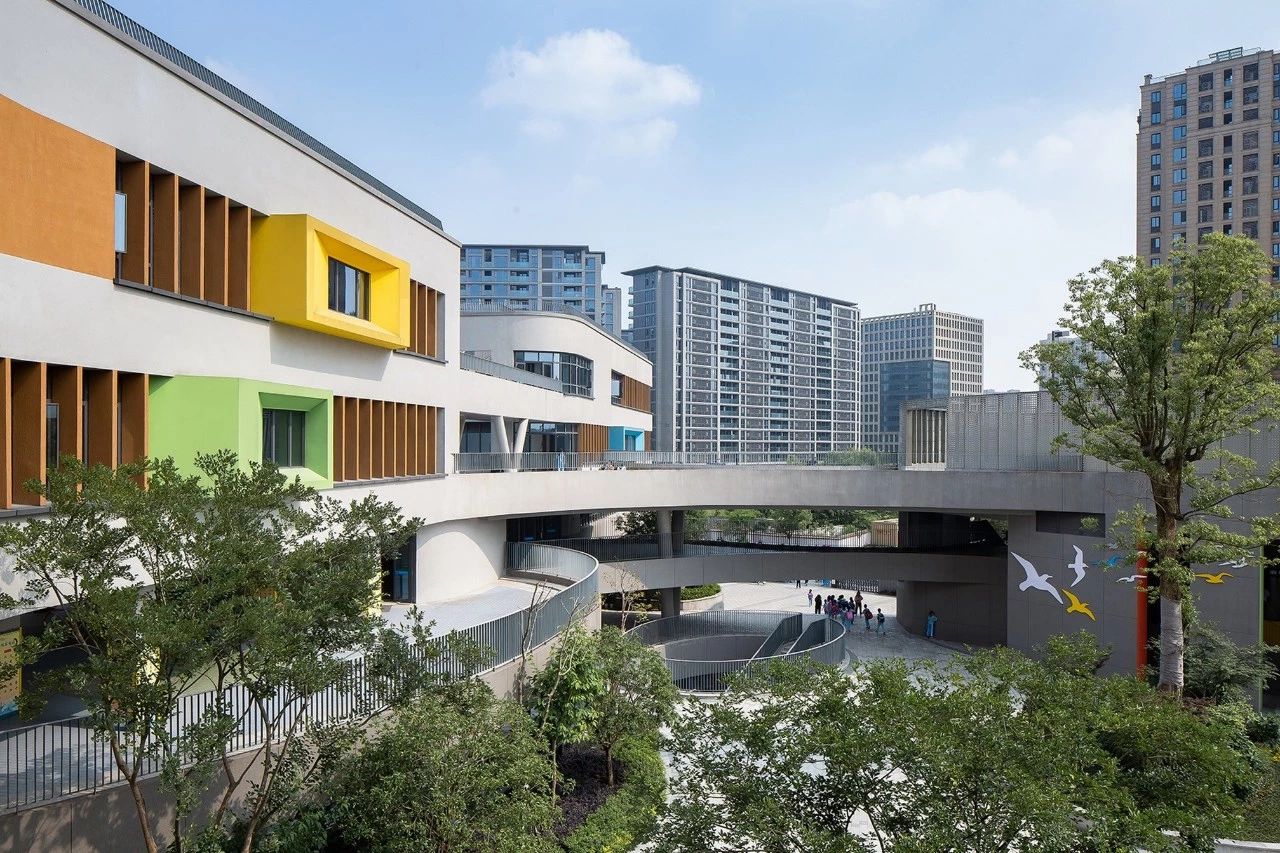 杭州市胜利小学新城校区及附属幼儿园 / 浙江大学建筑设计研究院 杭州市胜利小学新城校区及附属幼儿园 / 浙江大学建筑设计研究院
