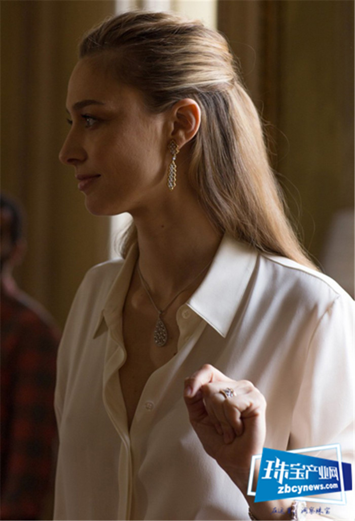 布契拉提宣布全新品牌大使Beatrice Borromeo 布契拉提宣布全新品牌大使Beatrice Borromeo