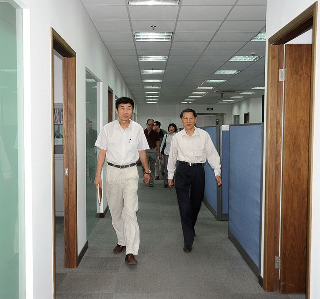 工信部電子信息司刁石京司長一行到睿勵調研
