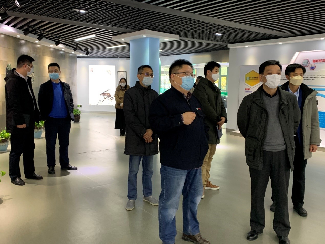 滨江经济开发区万振华书记调研一夫科技 滨江经济开发区万振华书记调研一夫科技