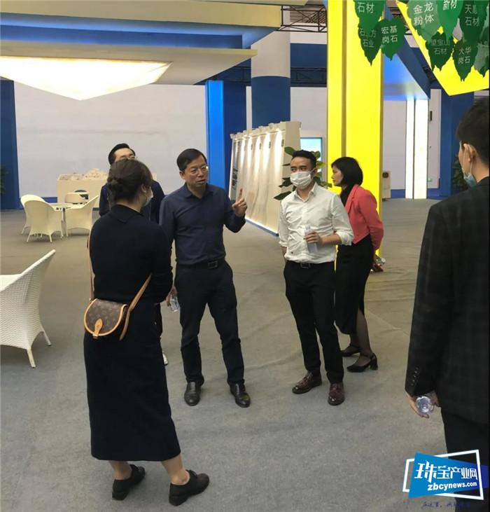 栽下梧桐树 引得凤凰来——深圳珠宝企业考察广西平桂黄金珠宝城 栽下梧桐树 引得凤凰来——深圳珠宝企业考察广西平桂黄金珠宝城