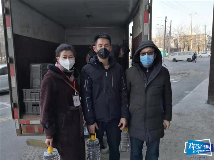 续捐、免租，荟萃楼珠宝用行动书写大爱