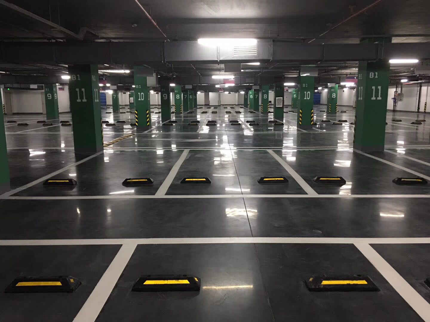 旧水泥地面翻新使用水泥地面密封固化剂的好处 旧水泥地面翻新使用水泥地面密封固化剂的好处