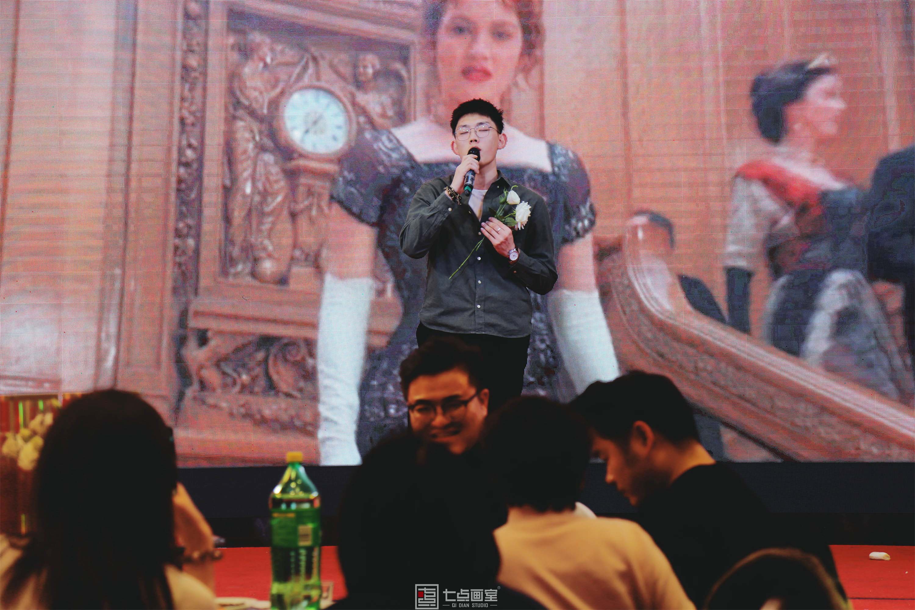 2020七点年会,让我们继续乘风破浪,再创辉煌 2020七点年会,让我们继续乘风破浪,再创辉煌