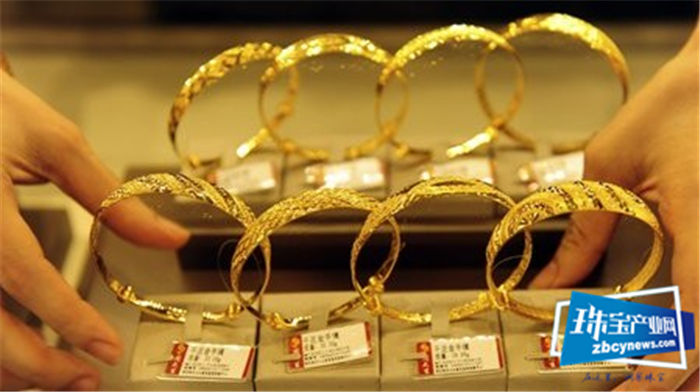 黄金巨头金币金条脱销,“外国大妈”也抢黄金?? 黄金巨头金币金条脱销,“外国大妈”也抢黄金??