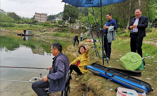 相聚钓鱼城 垂钓升钟湖