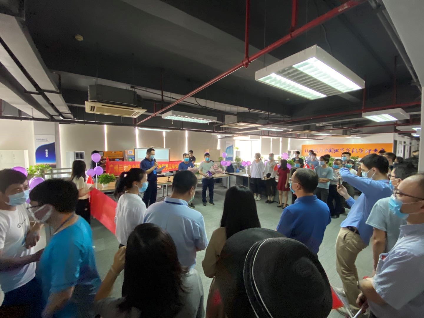 乘风破浪 感恩有你----英雄凯旋暨表彰大会 乘风破浪 感恩有你----英雄凯旋暨表彰大会