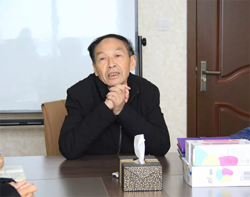 慰问送温暖,谈心谈话促成长 慰问送温暖,谈心谈话促成长