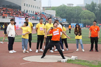 品今集团3000人趣味运动会选择百动体育