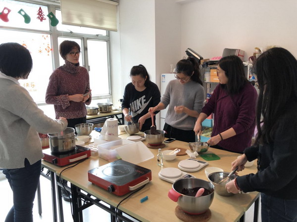 小烘焙、大乐趣 ——基础设施投资公司组织“三八”妇女节活动 小烘焙、大乐趣 ——基础设施投资公司组织“三八”妇女节活动