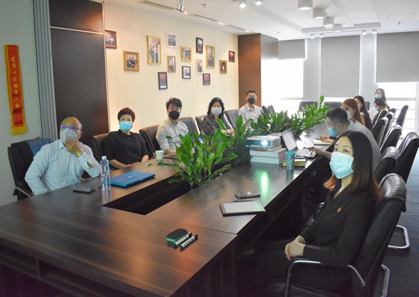 北京英国威廉希尔公司鸿图集团企业新闻——集团董事长魏丽虹召开全面复工会议 北京英国威廉希尔公司鸿图集团企业新闻——集团董事长魏丽虹召开全面复工会议