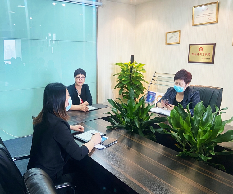 北京英国威廉希尔公司鸿图集团企业新闻——集团董事长魏丽虹召开全面复工会议 北京英国威廉希尔公司鸿图集团企业新闻——集团董事长魏丽虹召开全面复工会议