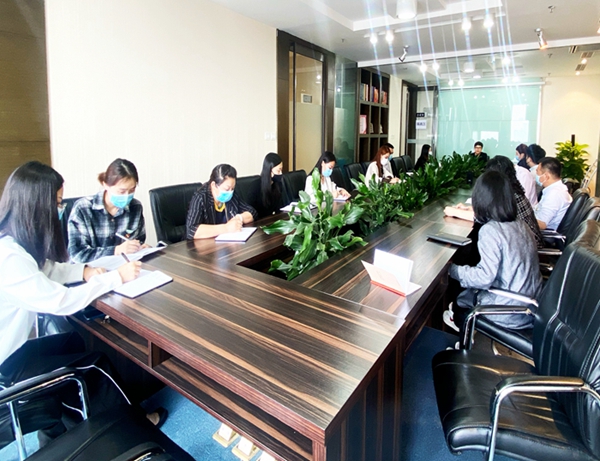北京英国威廉希尔公司鸿图集团企业新闻——集团董事长魏丽虹召开全面复工会议 北京英国威廉希尔公司鸿图集团企业新闻——集团董事长魏丽虹召开全面复工会议