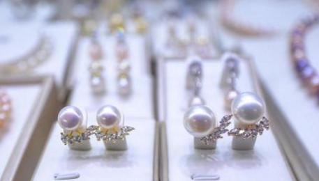 世界珠宝之城西施故里，全球73%珍珠都来自诸暨，曾是G20峰会国礼