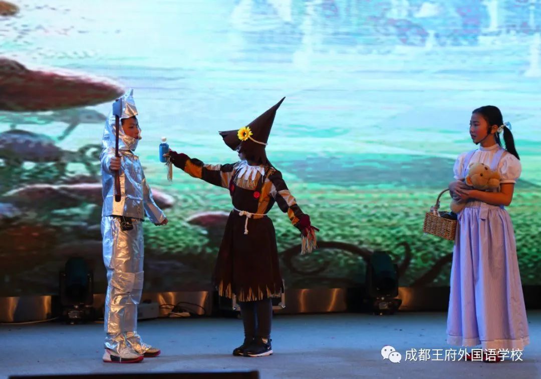 这一次,成都王府的孩子们,再次与世界学子并肩! 这一次,成都王府的孩子们,再次与世界学子并肩!