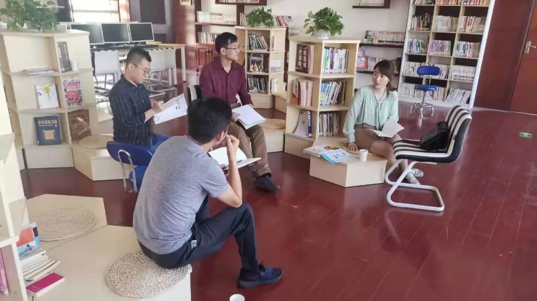 龙华区教科院副院长胡学安一行莅临我校调研 龙华区教科院副院长胡学安一行莅临我校调研