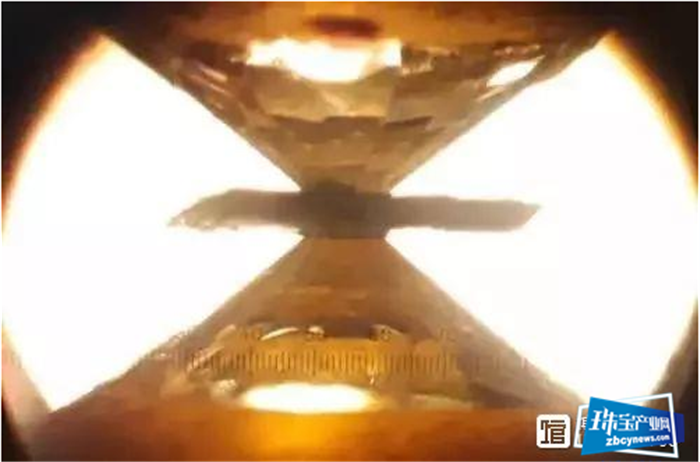 深入地球内部,揭开钻石形成的秘密! 深入地球内部,揭开钻石形成的秘密!
