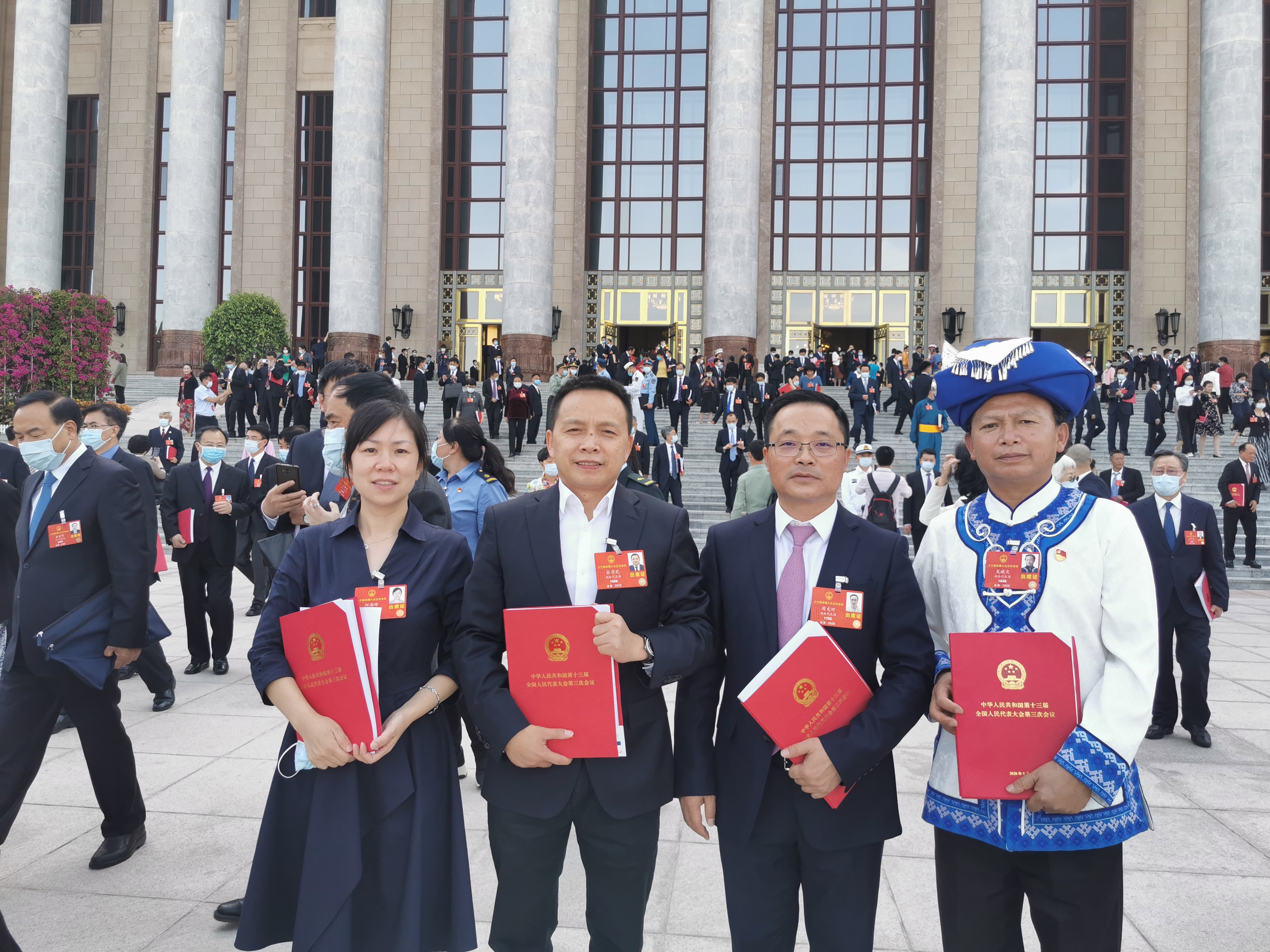 “两会”闭幕 奋斗永不谢幕！张学武代表圆满完成本次两会履职