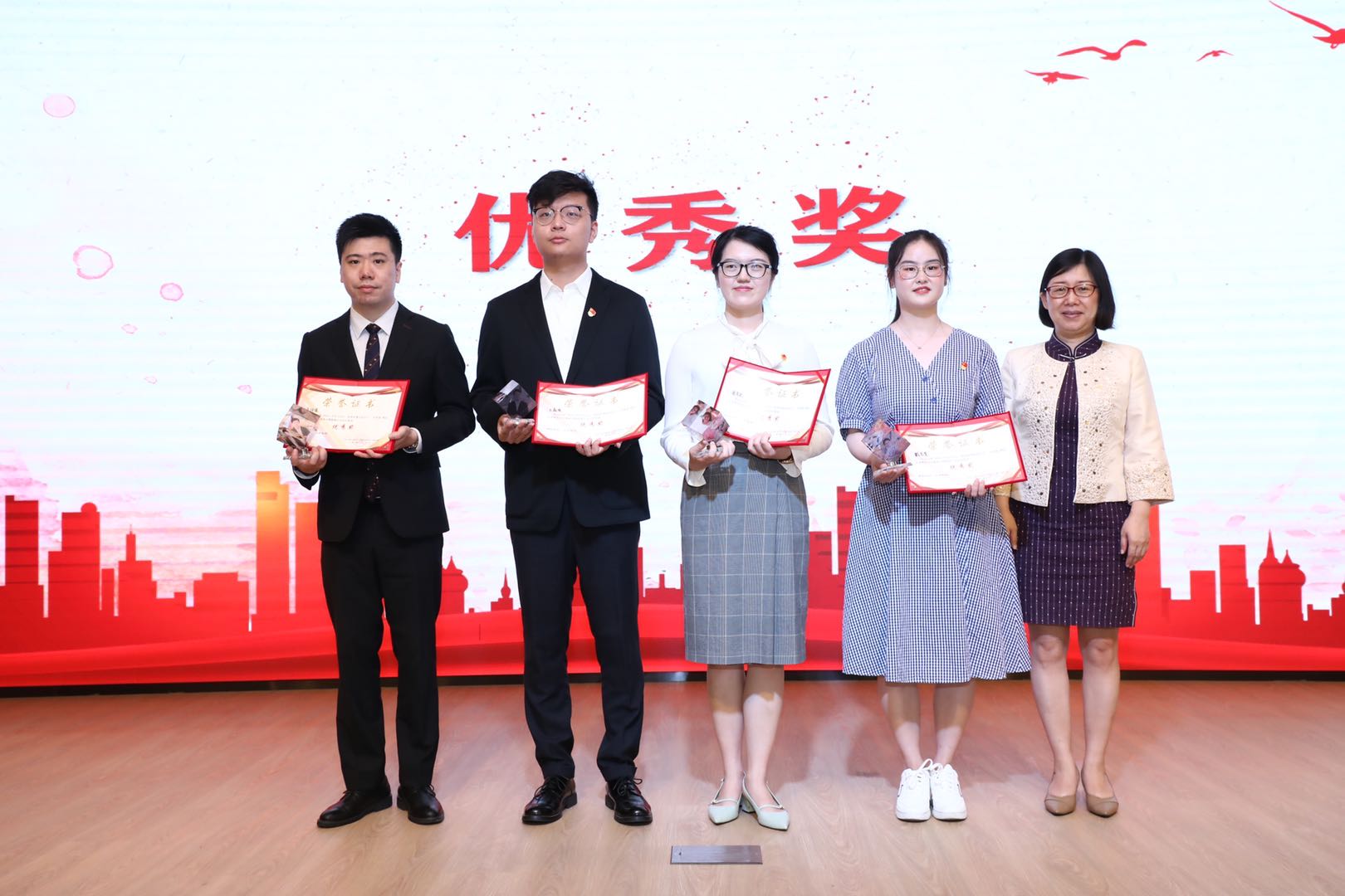律师抗疫志愿者的“职业病”——合伙人王任佳律师参加“长相荟·精品党课”演讲 律师抗疫志愿者的“职业病”——合伙人王任佳律师参加“长相荟·精品党课”演讲