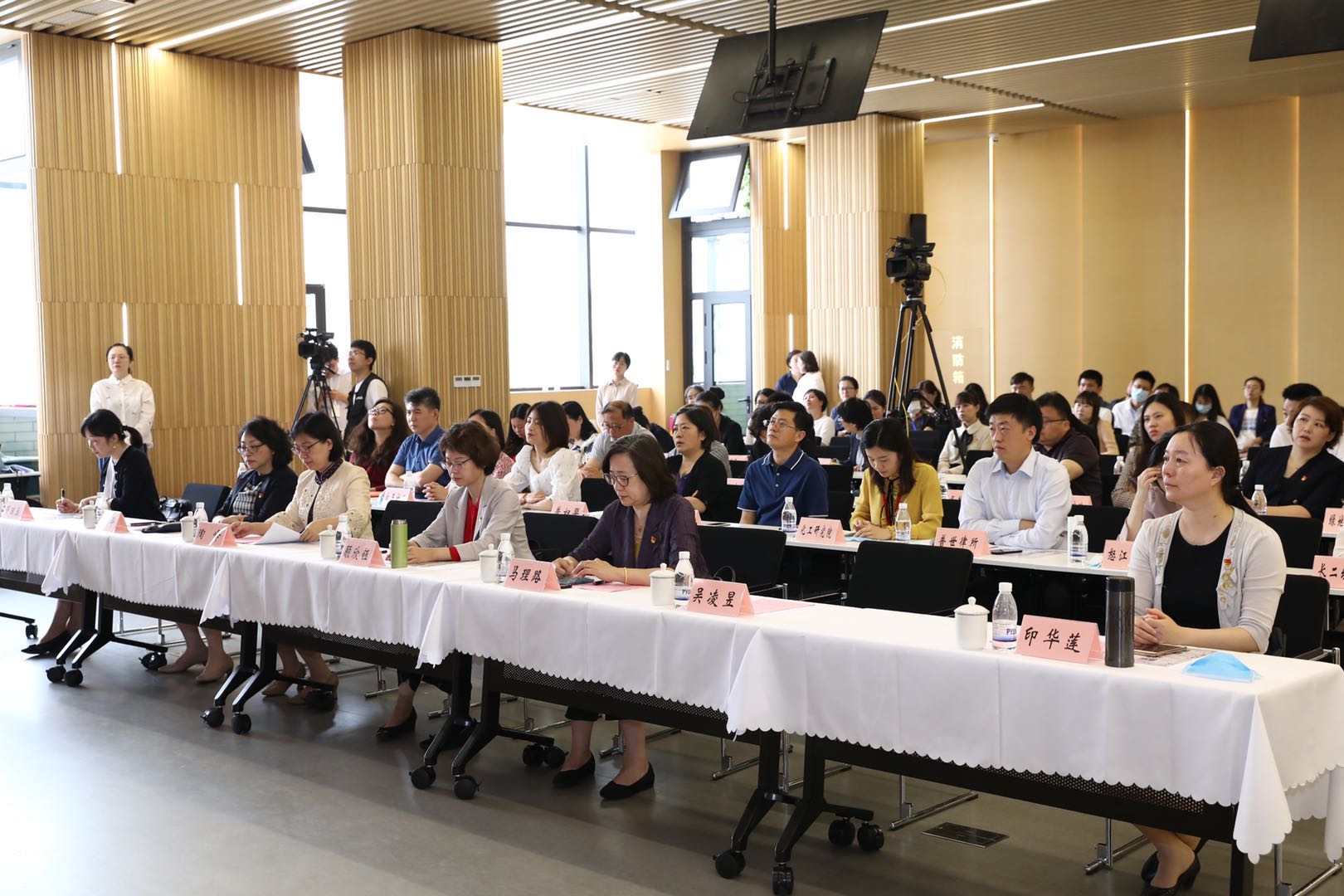 律师抗疫志愿者的“职业病”——合伙人王任佳律师参加“长相荟·精品党课”演讲 律师抗疫志愿者的“职业病”——合伙人王任佳律师参加“长相荟·精品党课”演讲